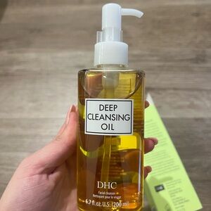 DHC Deep Cleansing Oil